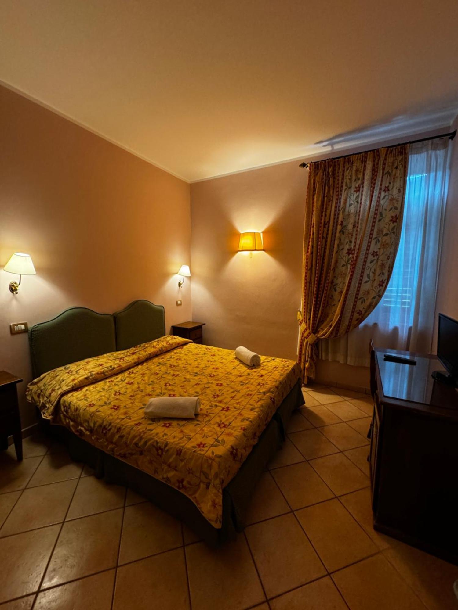 Villa Le Camelie Siena Exteriör bild