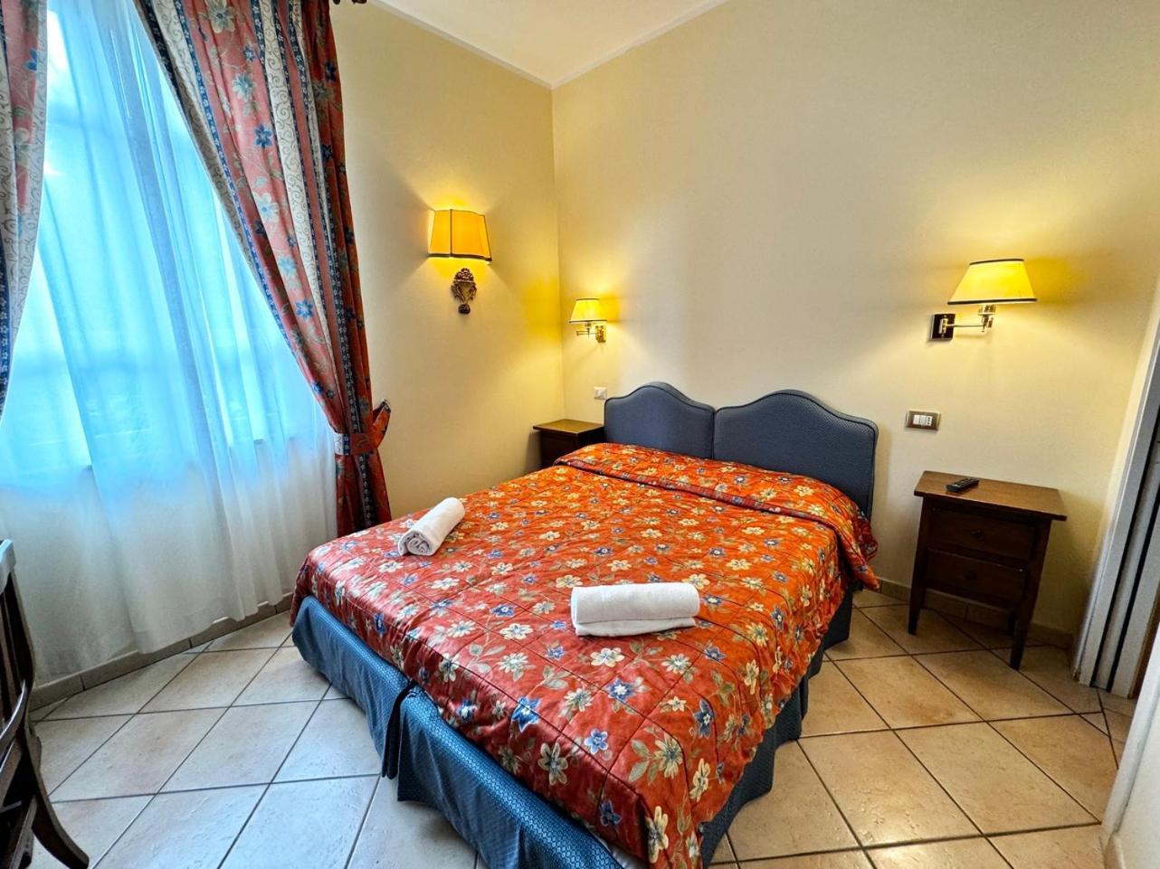 Villa Le Camelie Siena Exteriör bild
